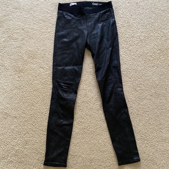 Gap leather skinny jeans size 26 in black only worn twice . Very soft leather . - Picture 3 of 9